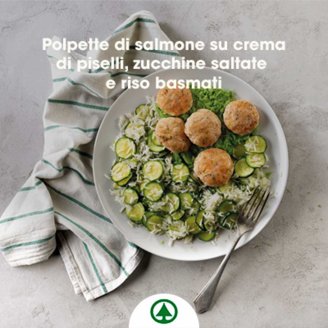 Ricetta  Polpette di salmone su crema di piselli, zucchine saltate e riso basmati